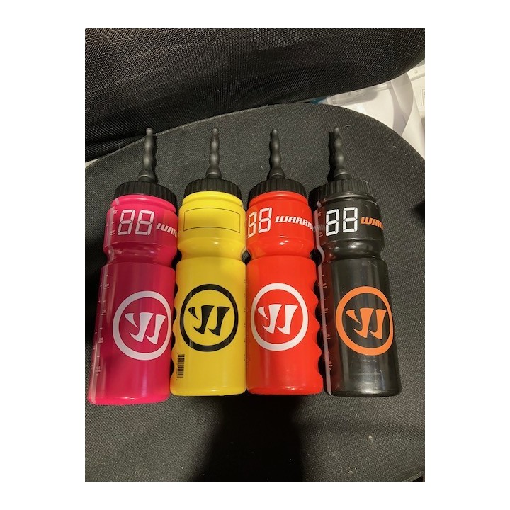 Gourde WARRIOR  0.70 L à 6 € et 1L EN NOIR à 8€