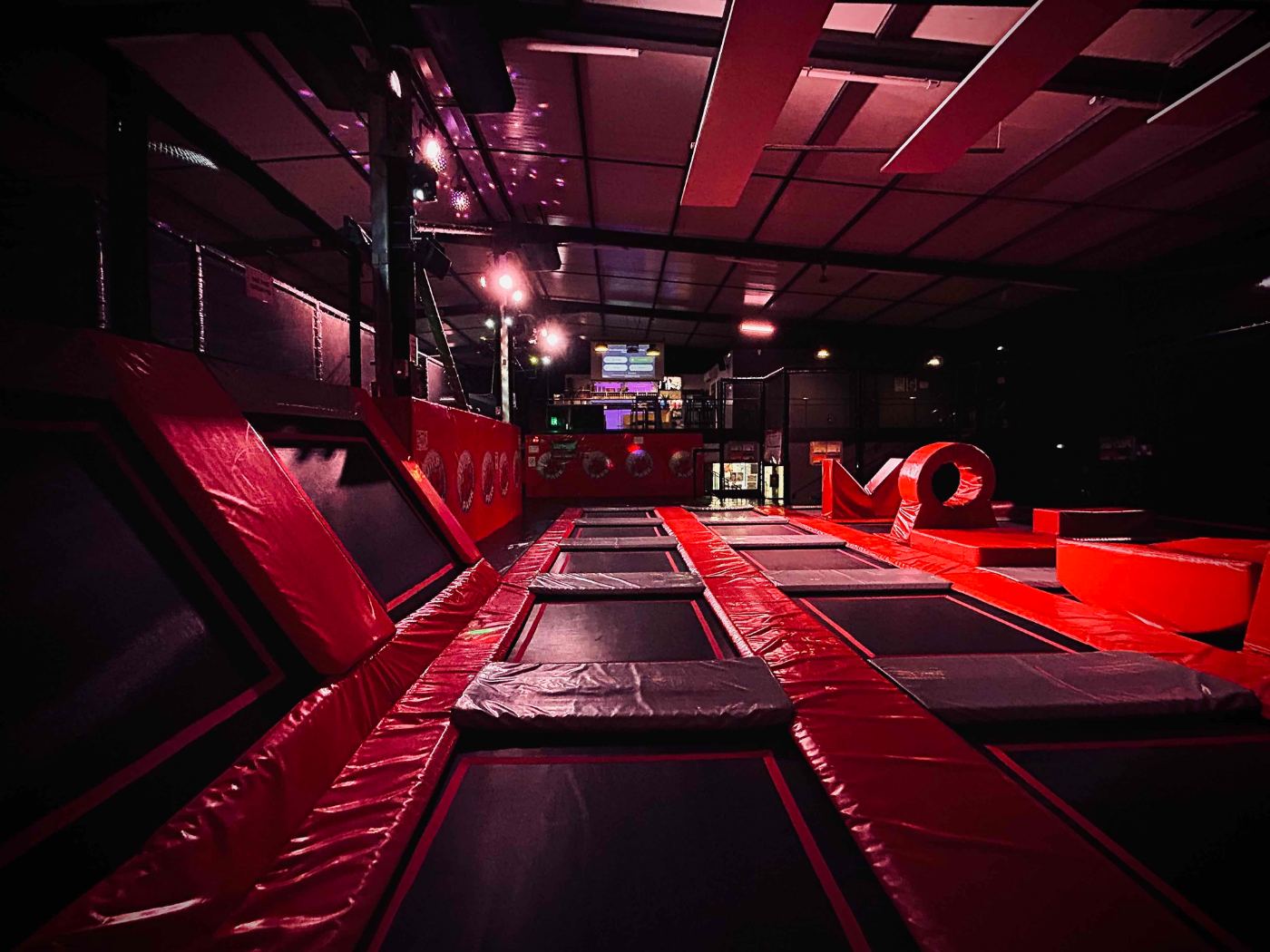 Piste de tumbling de 13 mètres du Jump Park